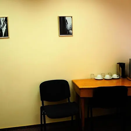 Simple Hotel *