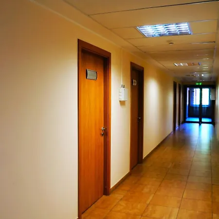 Simple Hotel *